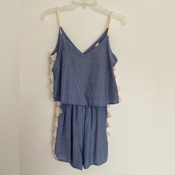 NWT Francesca’s Summer Shorts Romper Small Crochet Lace Blue Coastal Whimsical - Picture 1 of 9
